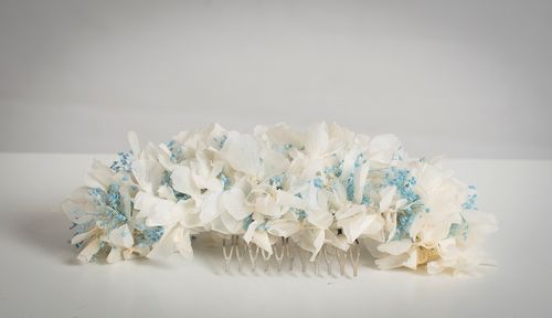 Semicorona de flores preservadas Chic Blue